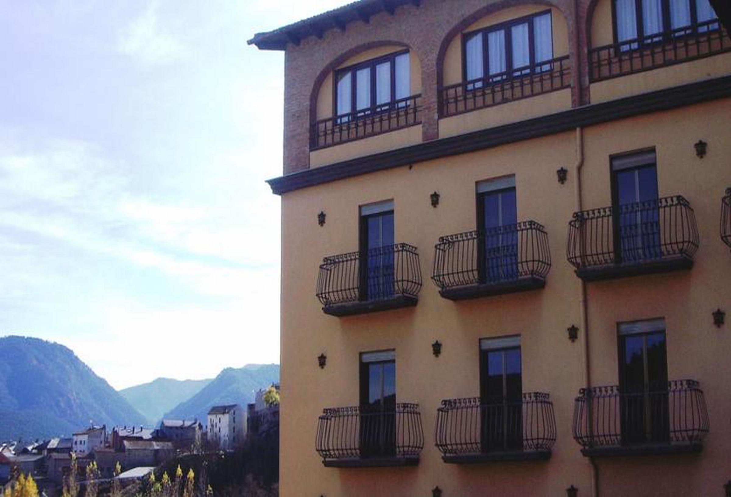 Hotel Bellavista Bellver De Cerdanya Exterior photo